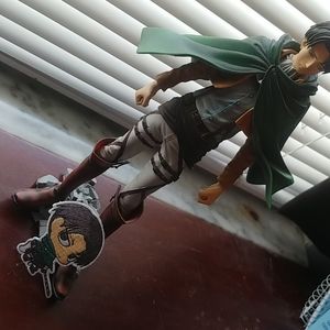 Attack on Titan Figure and patch -Levi